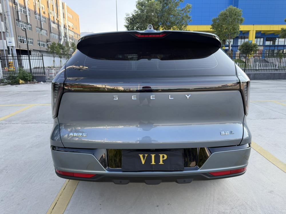 Geely Boyue L