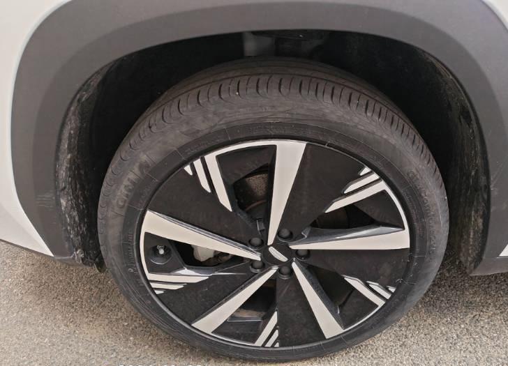 Geely Boyue L