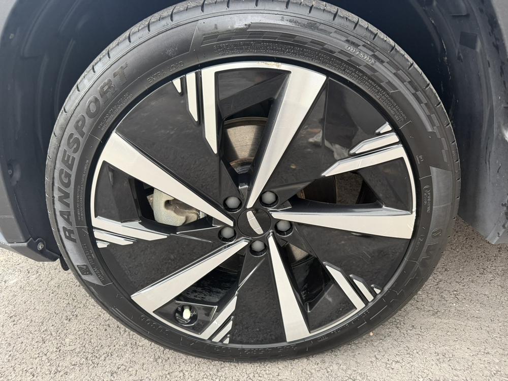 Geely Boyue L