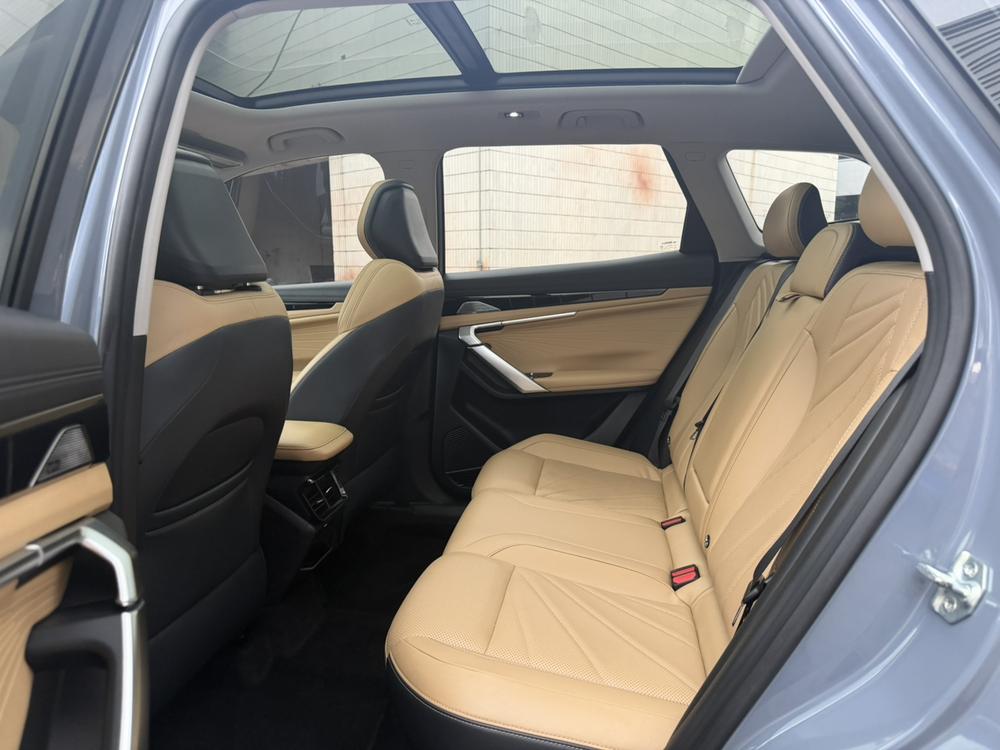 Geely Boyue L