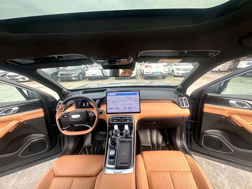 Geely Boyue L