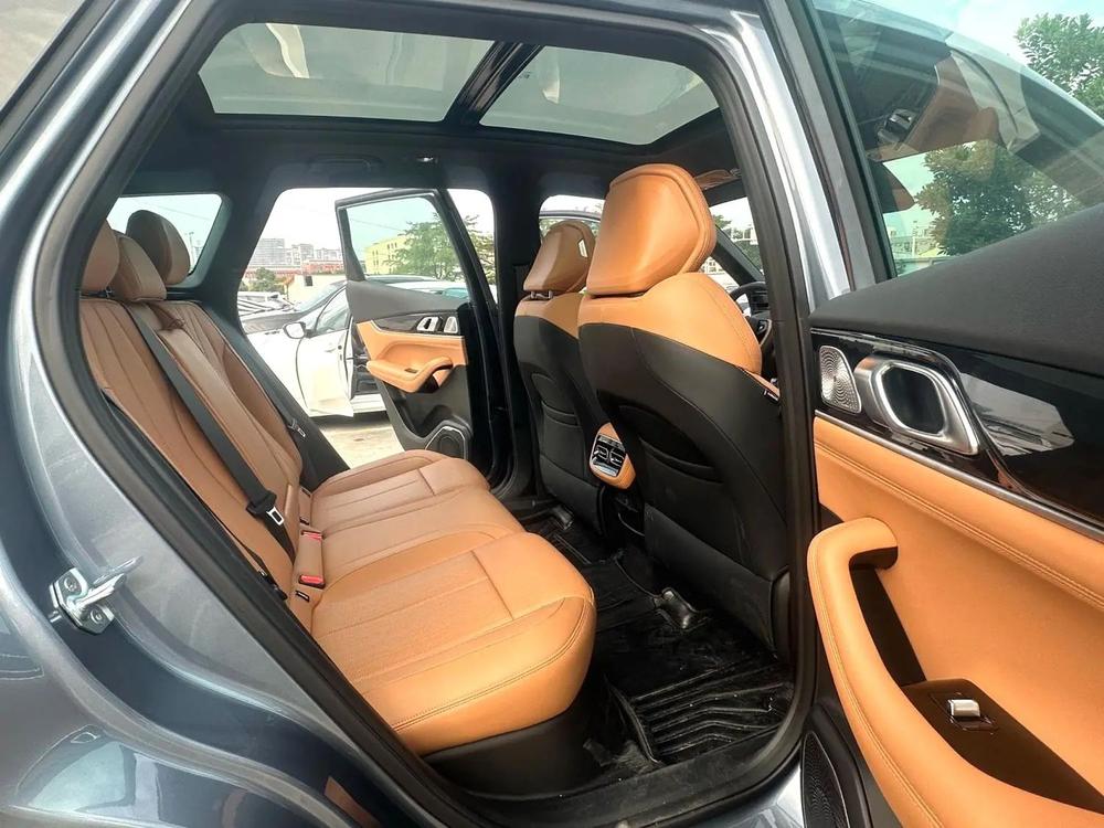 Geely Boyue L
