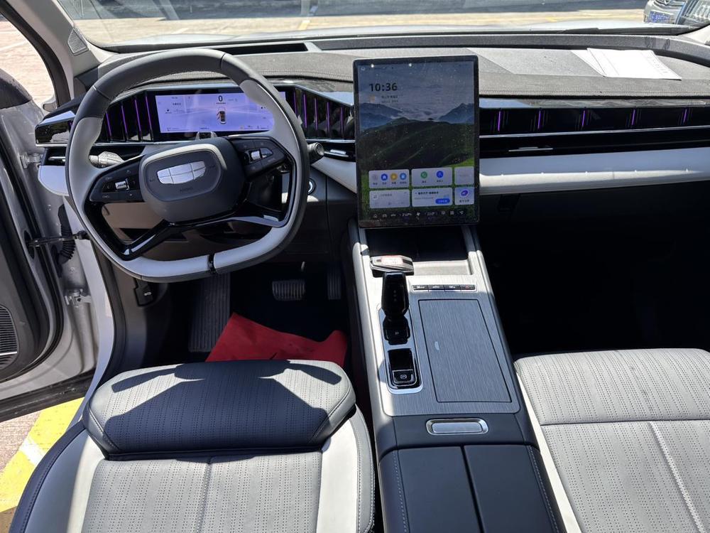Geely Boyue L