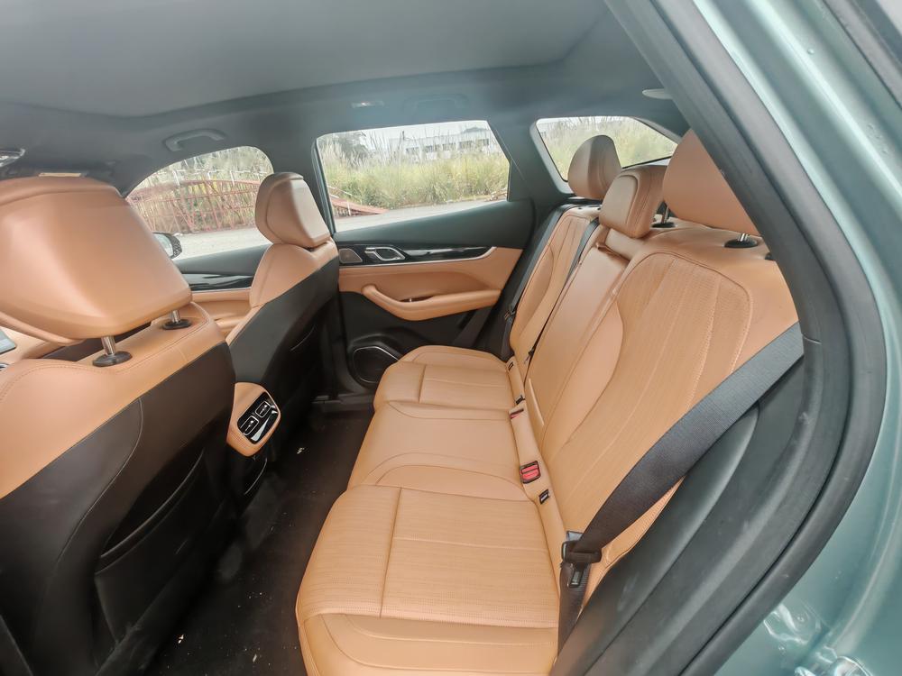 Geely Boyue L