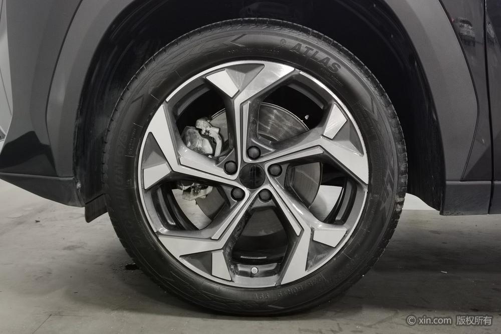 Geely Boyue L