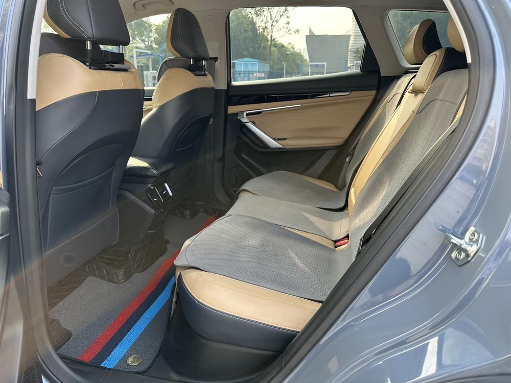 Geely Boyue L