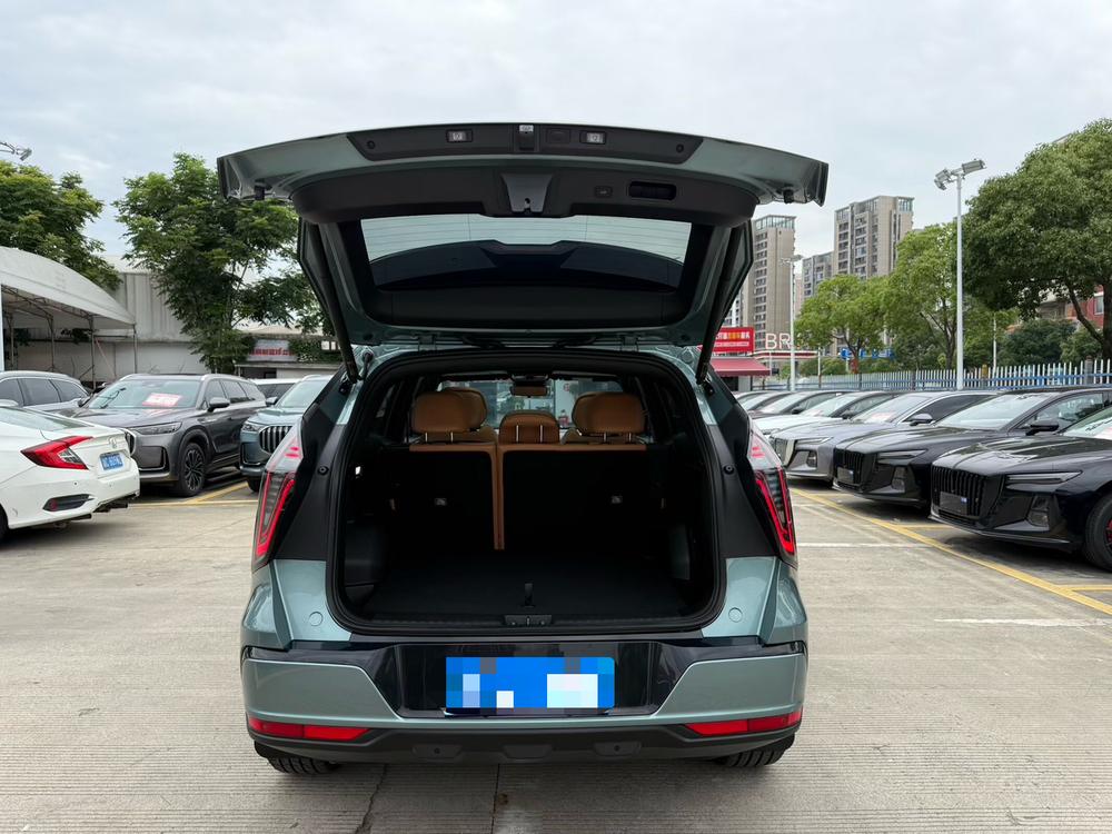 Geely Boyue L