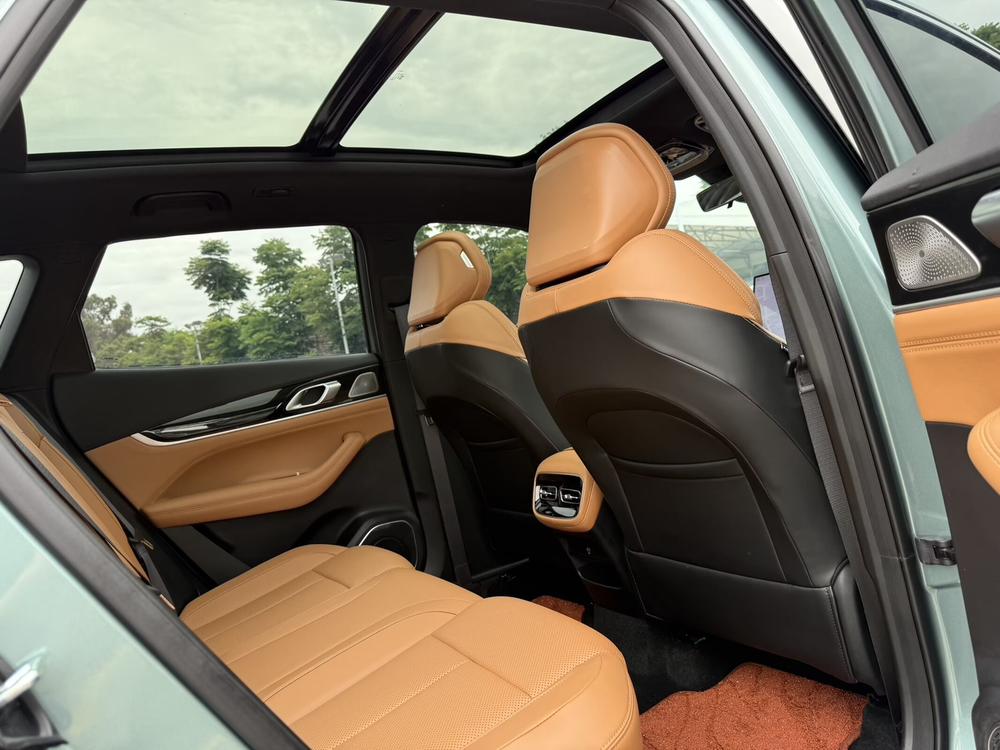 Geely Boyue L