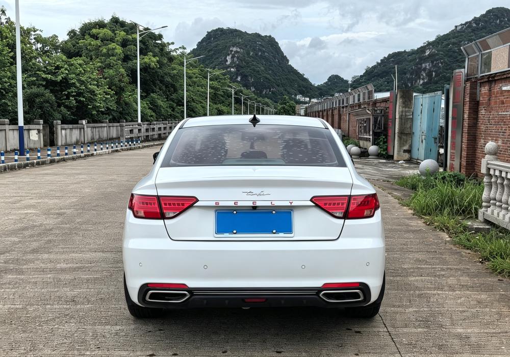 Geely Emgrand GL