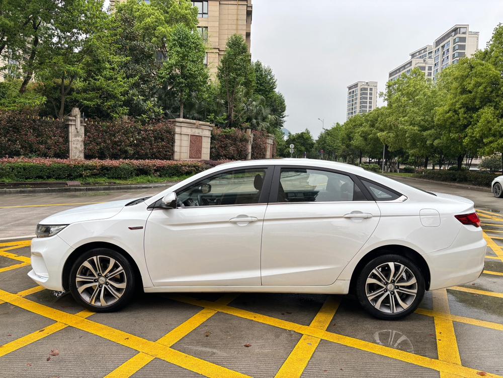 Geely Emgrand GL