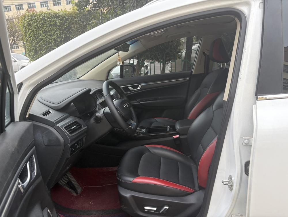 Geely Emgrand GS