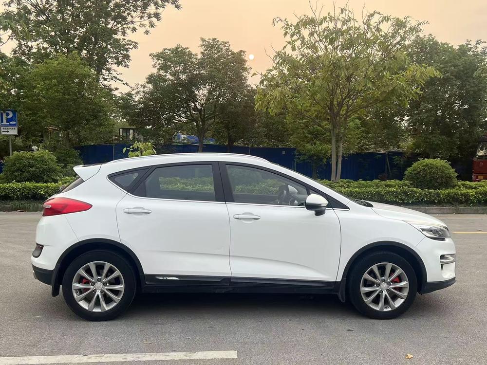 Geely Emgrand GS