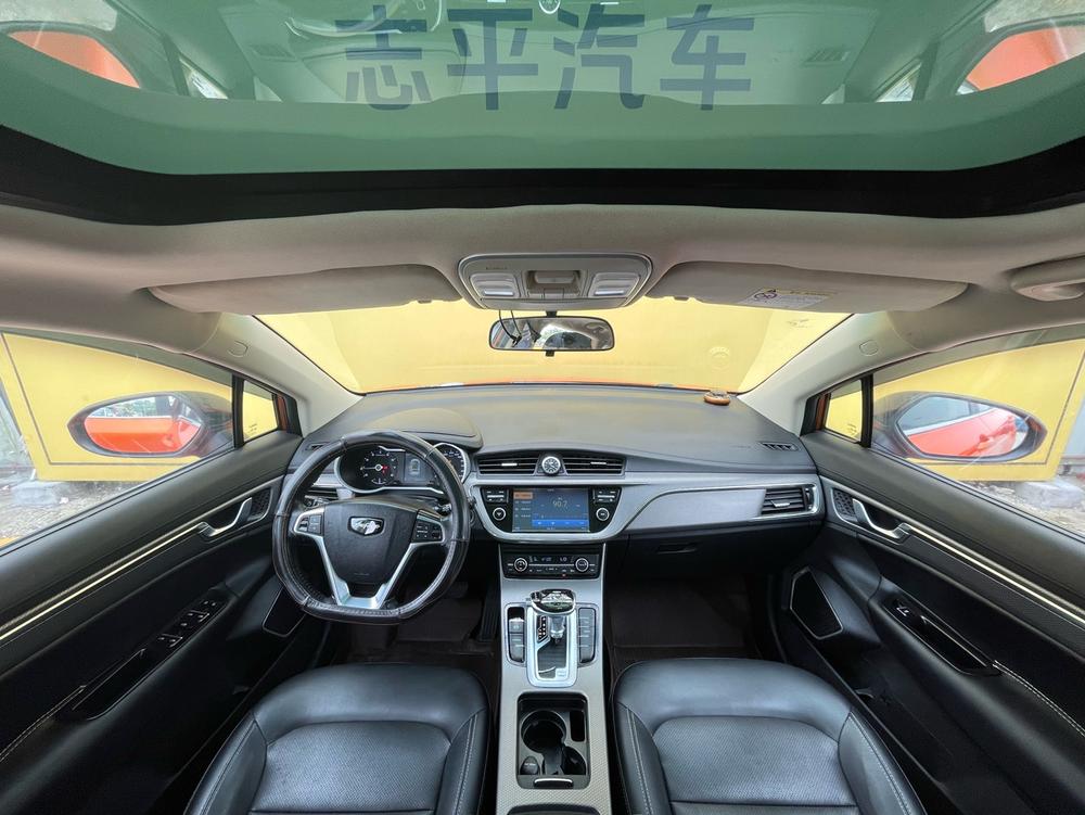 Geely Emgrand GS