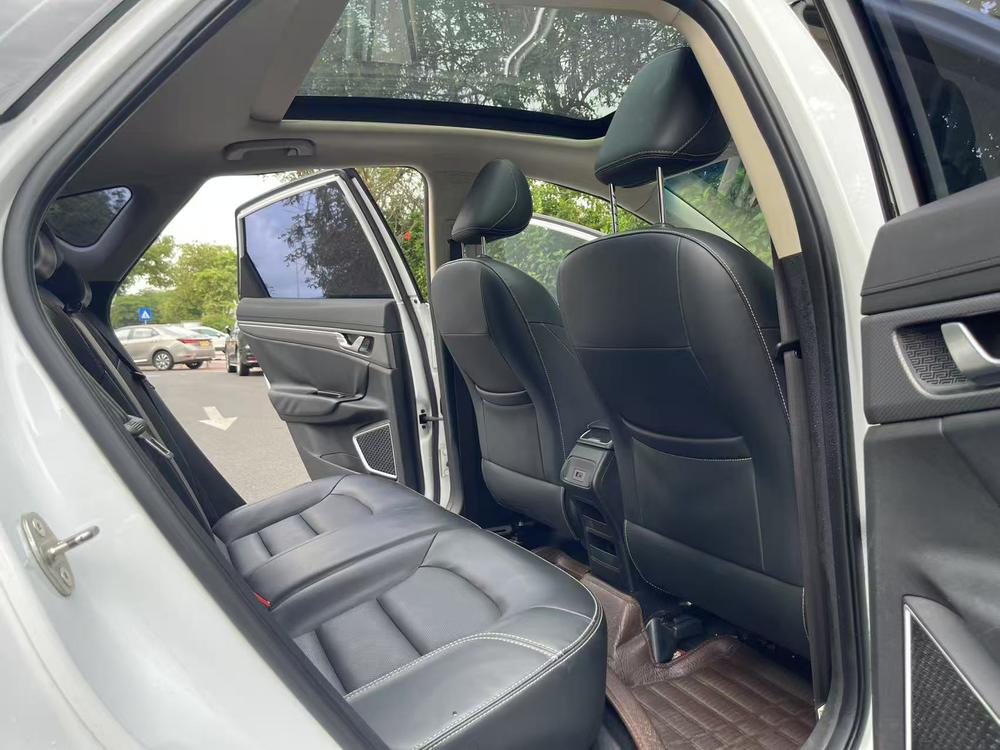 Geely Emgrand GS