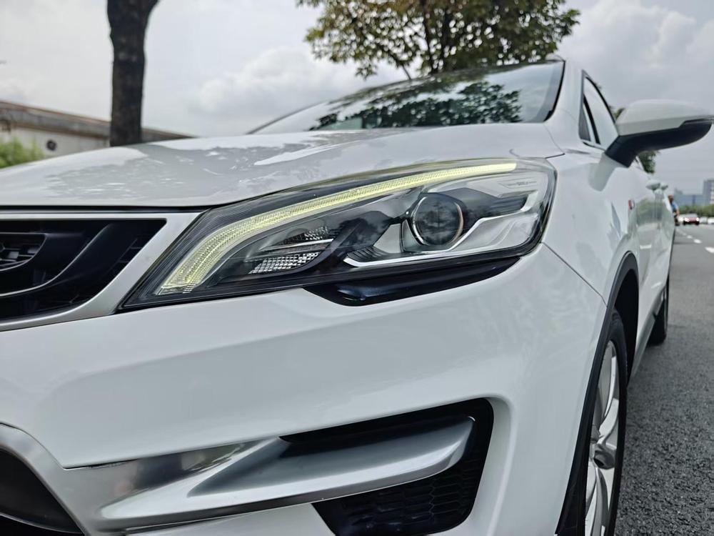 Geely Emgrand GS