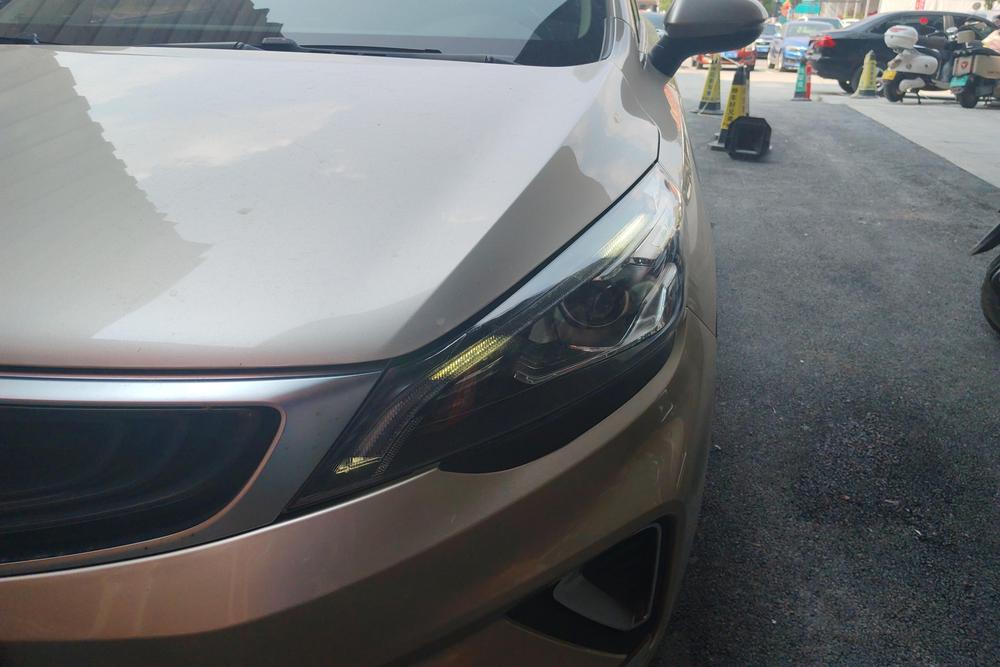 Geely Emgrand GS