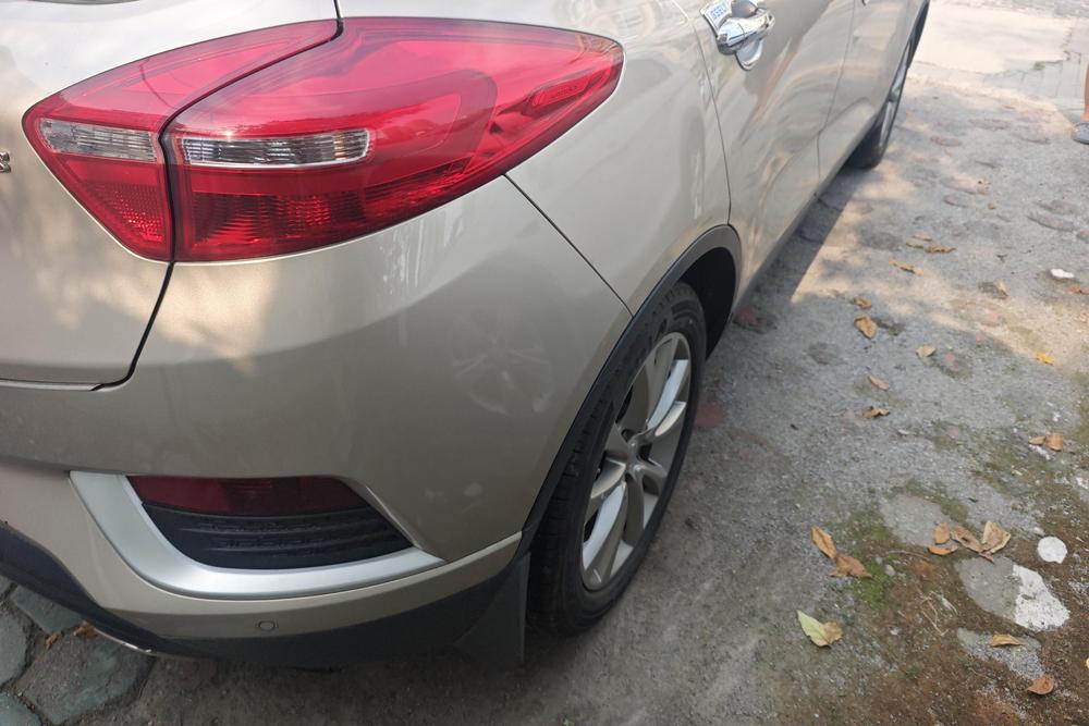 Geely Emgrand GS