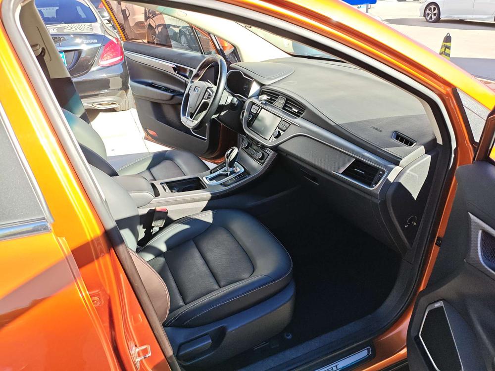 Geely Emgrand GS