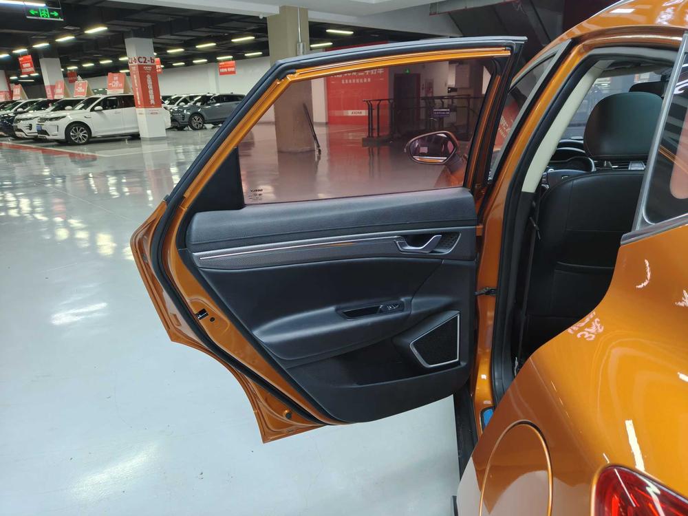 Geely Emgrand GS