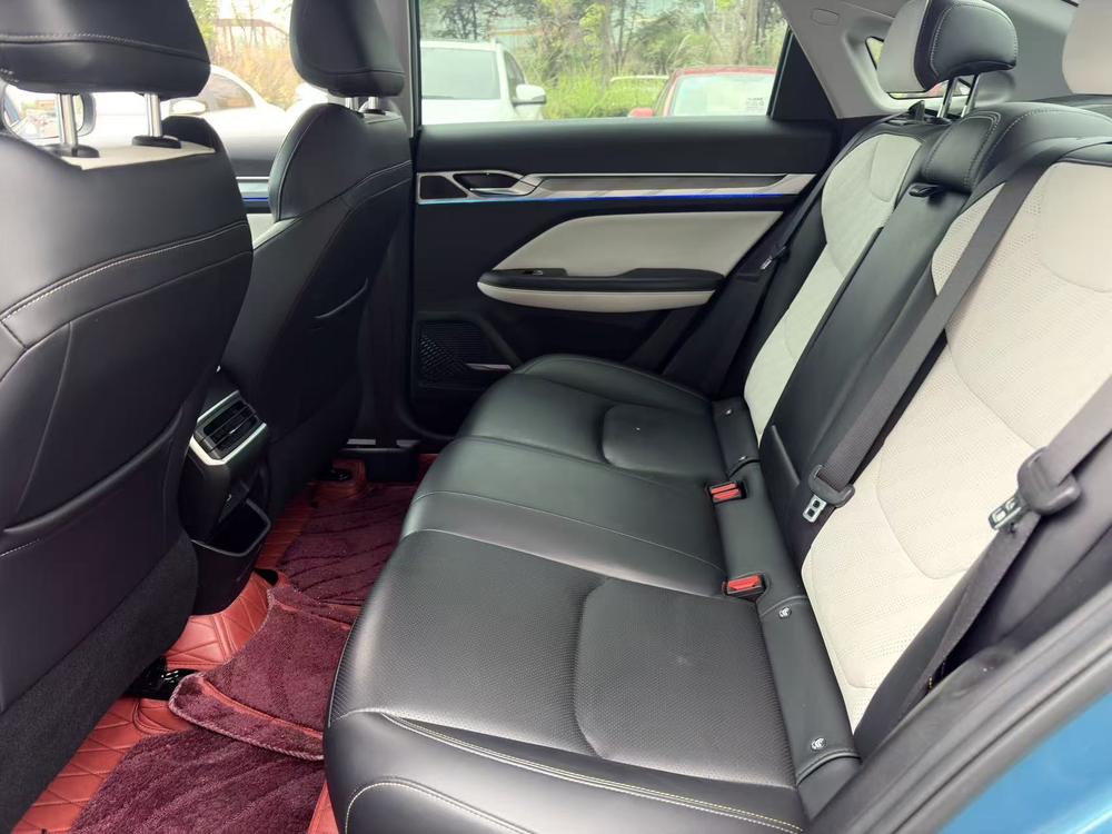 Geely Emgrand L
