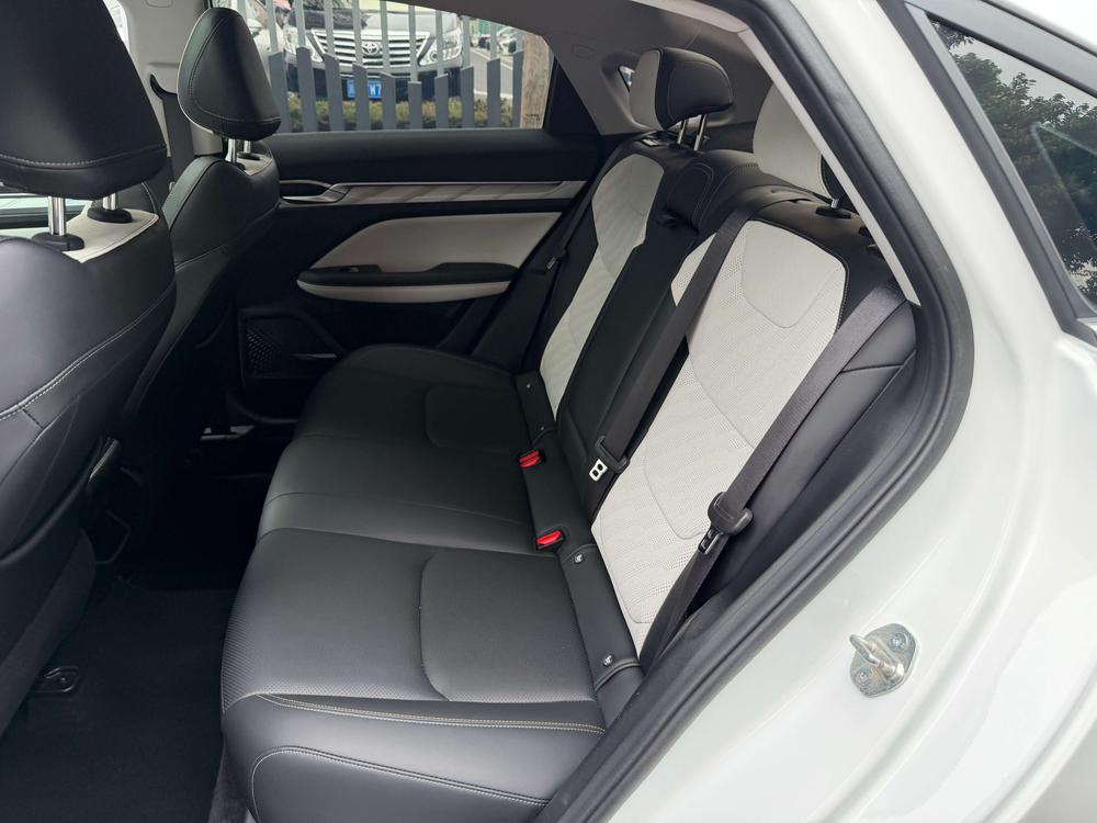 Geely Emgrand L