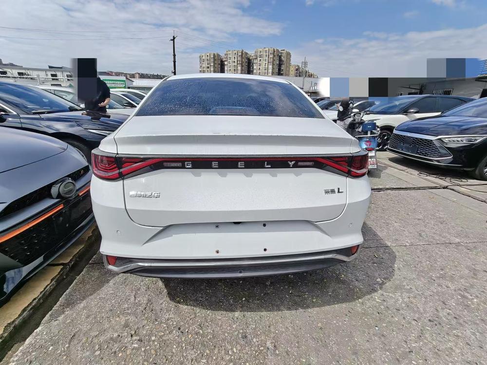 Geely Emgrand L