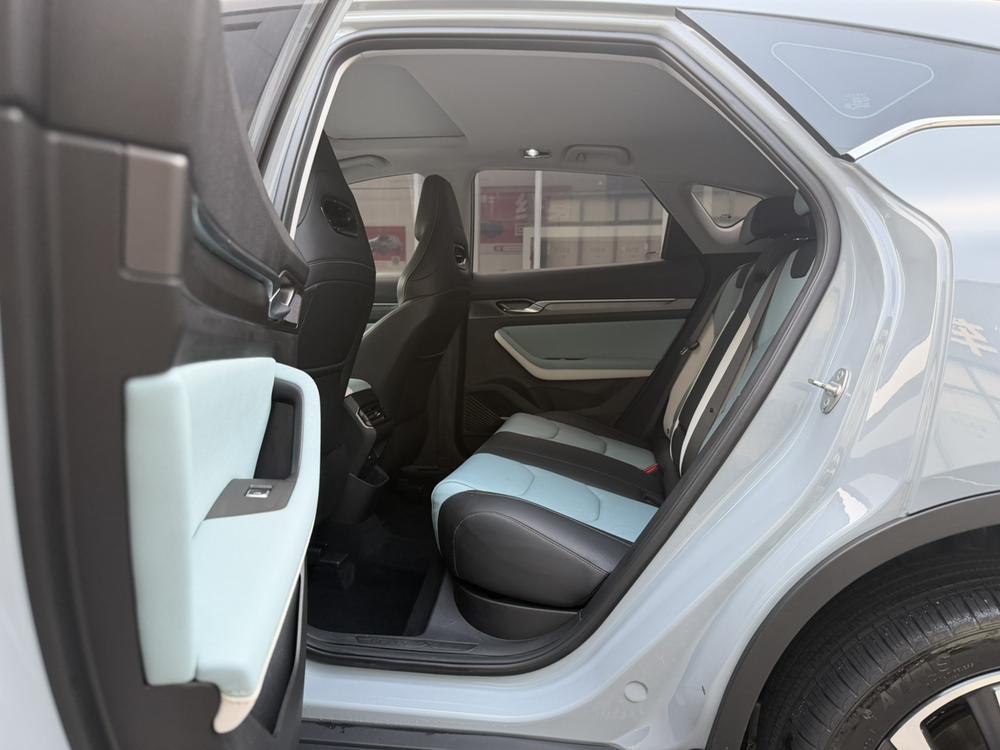 Geely Emgrand S