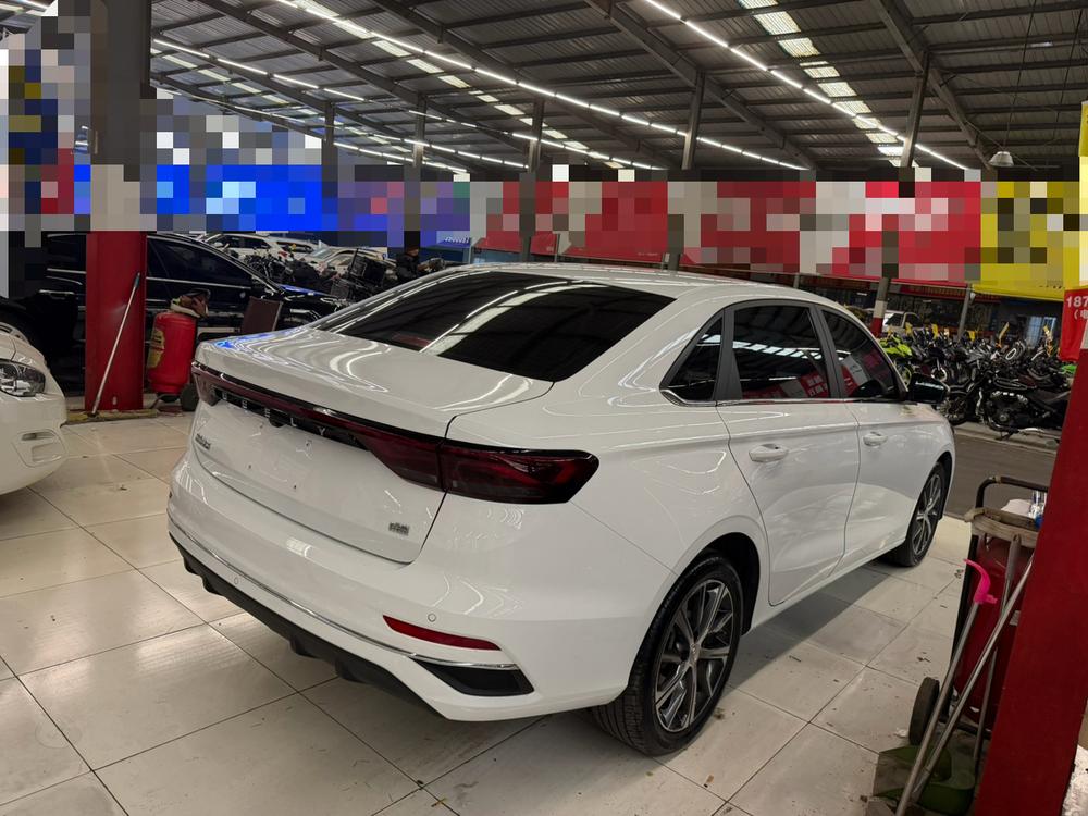 Geely Emgrand