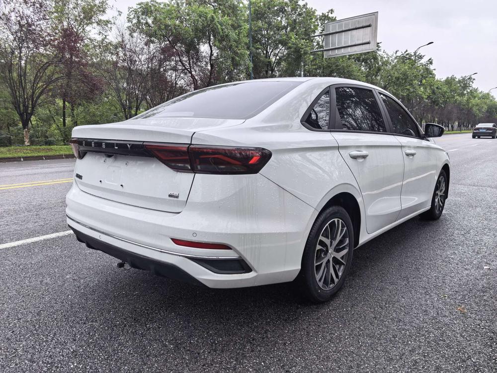 Geely Emgrand