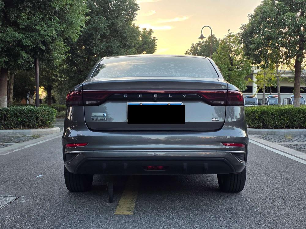 Geely Emgrand