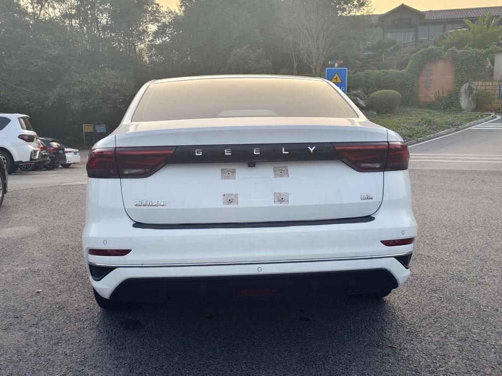 Geely Emgrand