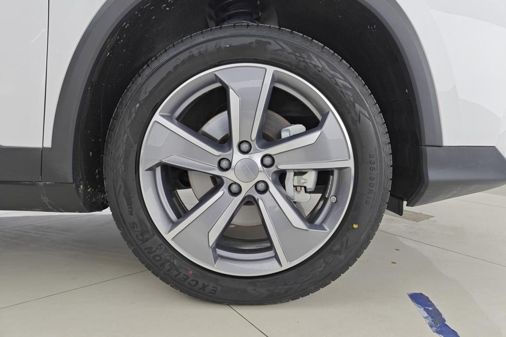 Geely Haoyue L