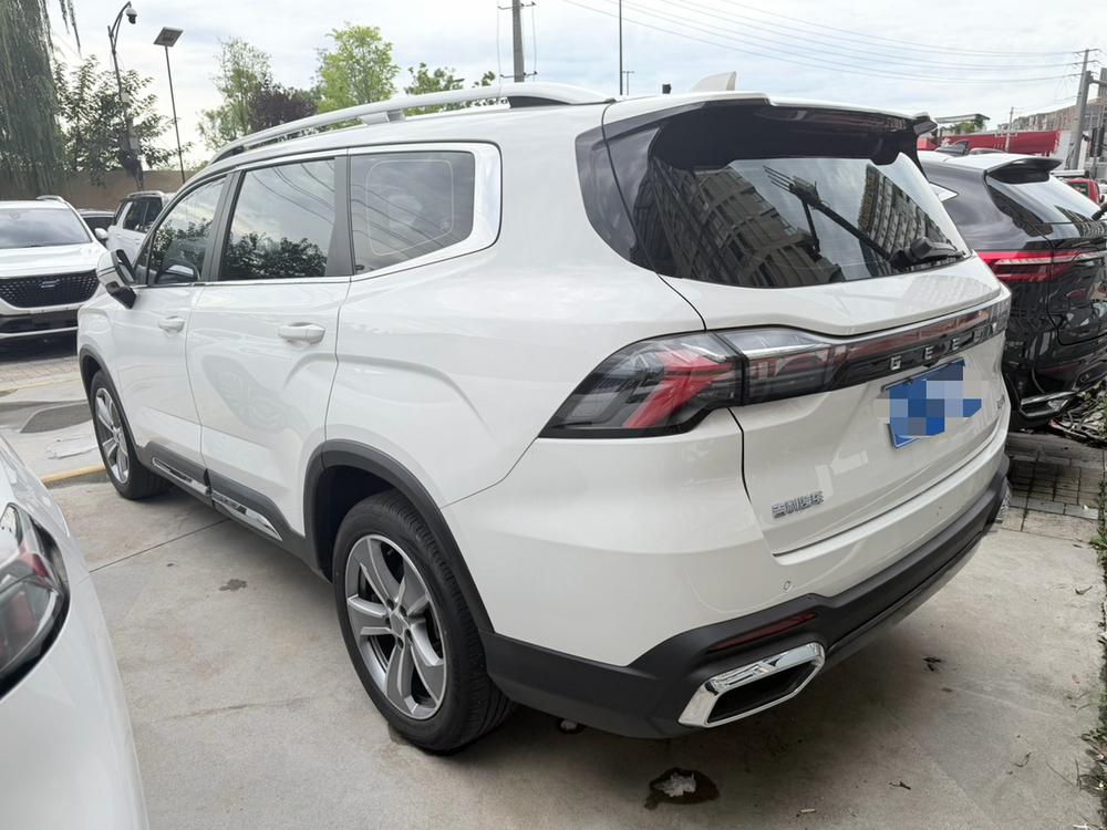 Geely Haoyue L