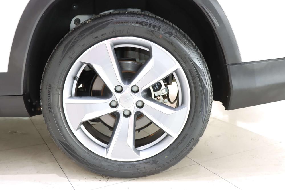 Geely Haoyue L