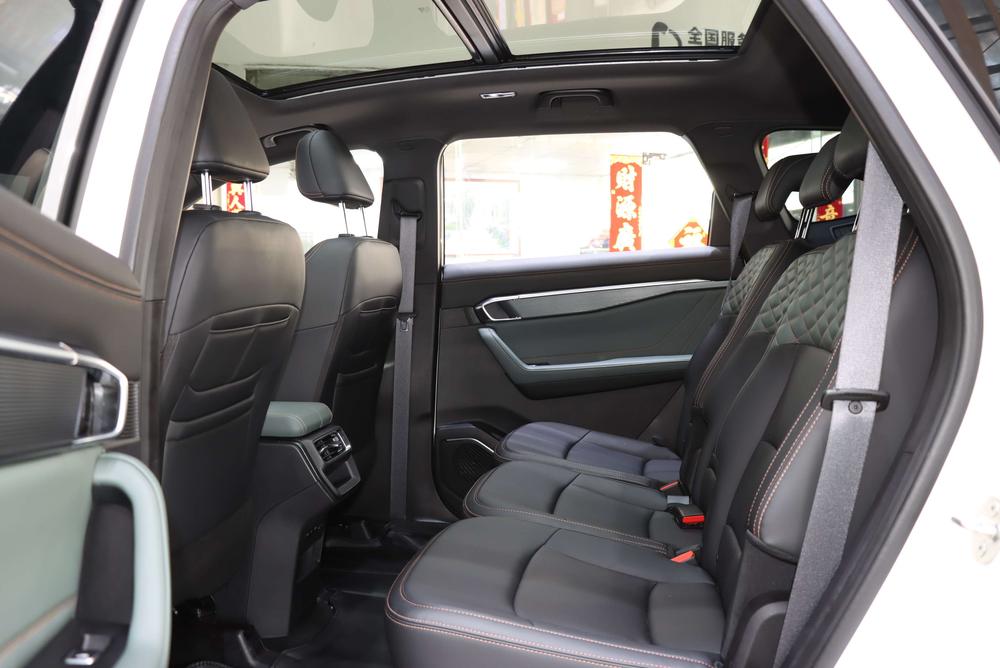 Geely Haoyue L