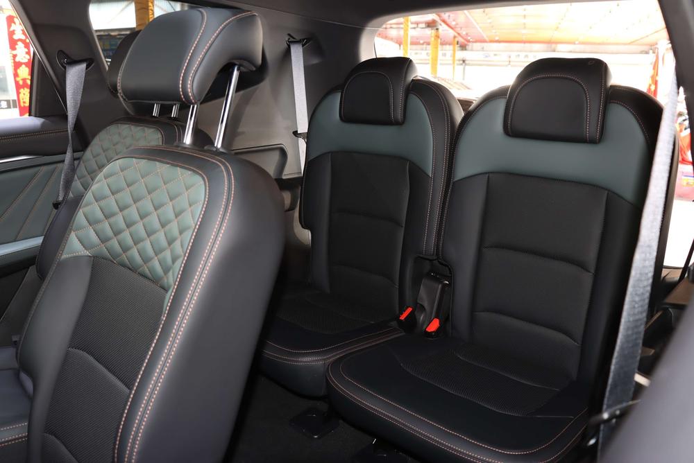 Geely Haoyue L