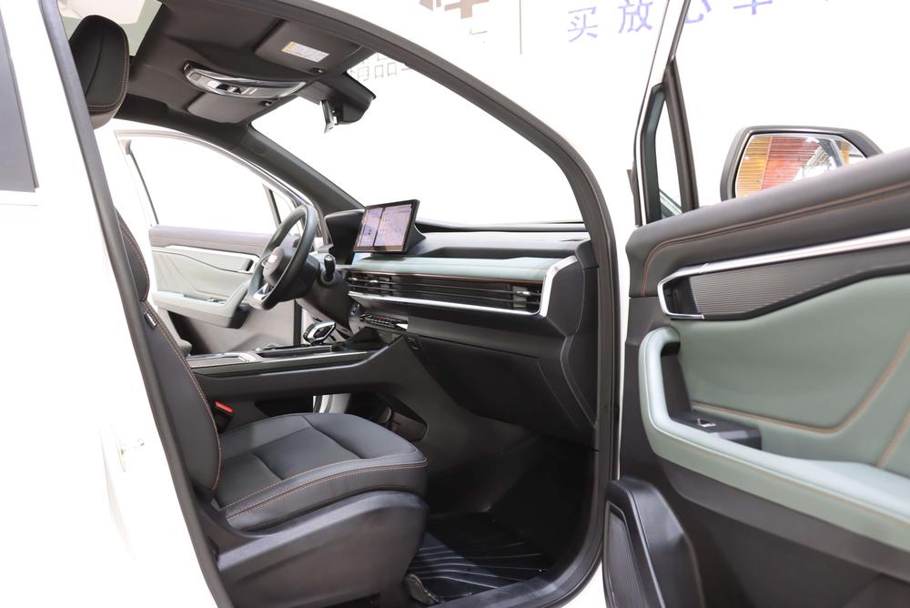 Geely Haoyue L