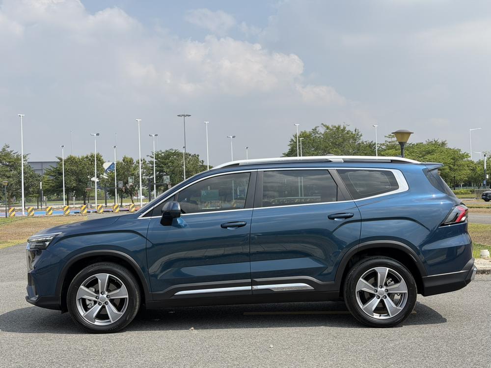 Geely Haoyue L