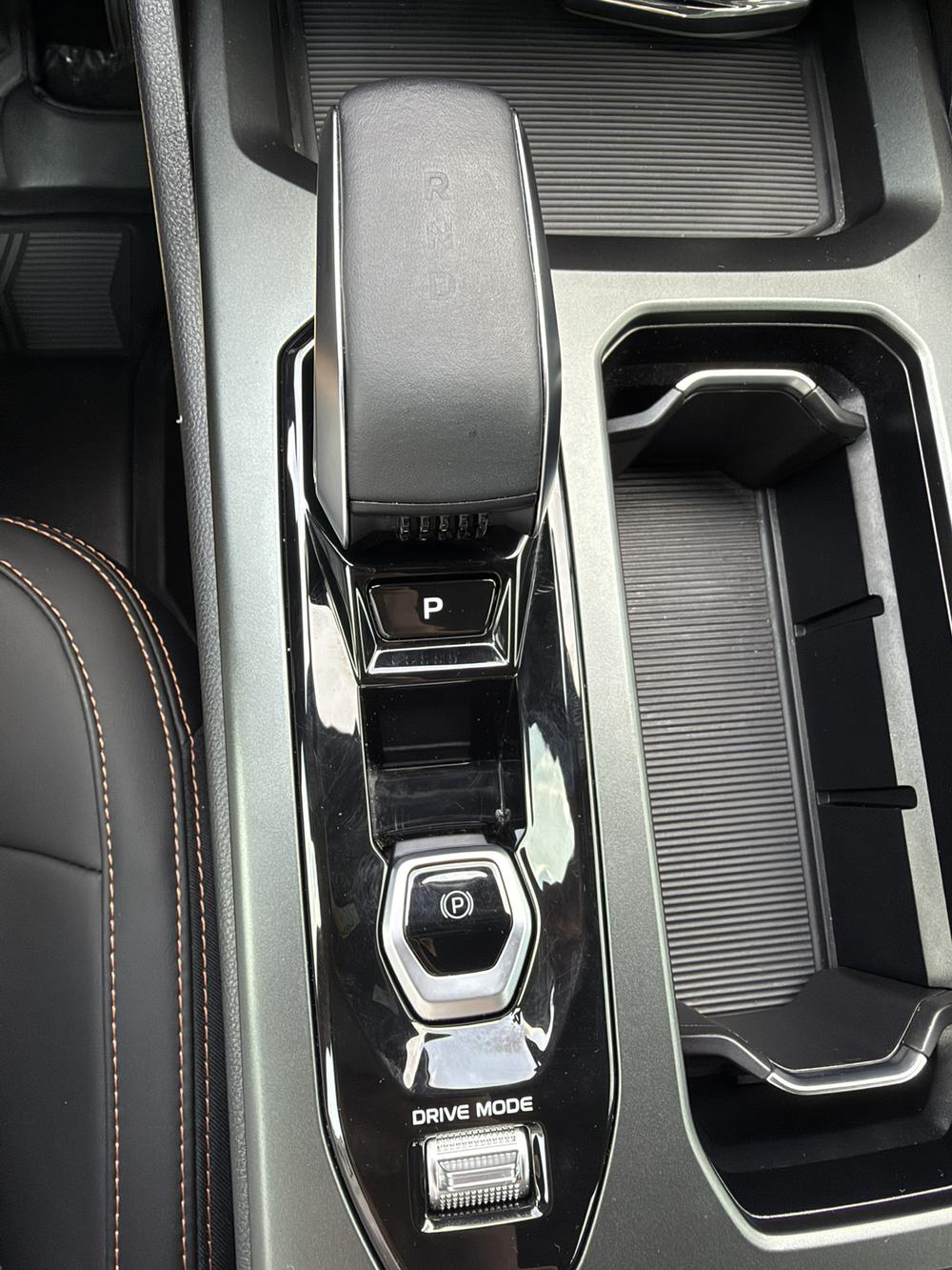 Geely Haoyue L