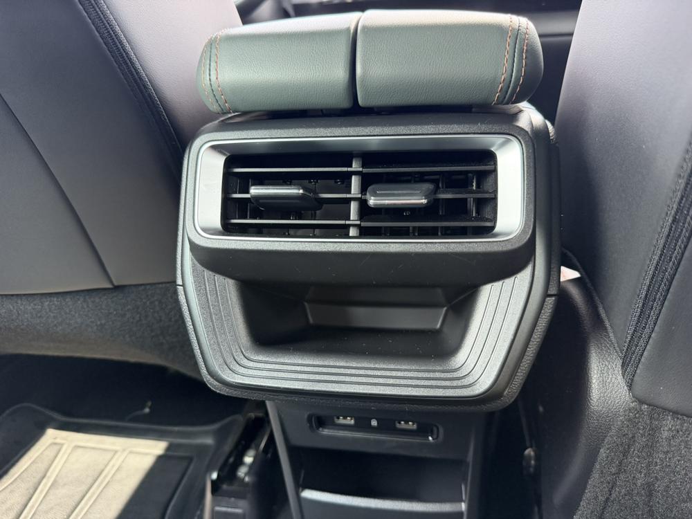 Geely Haoyue L