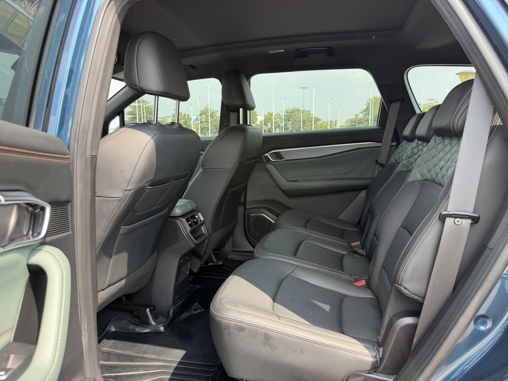 Geely Haoyue L