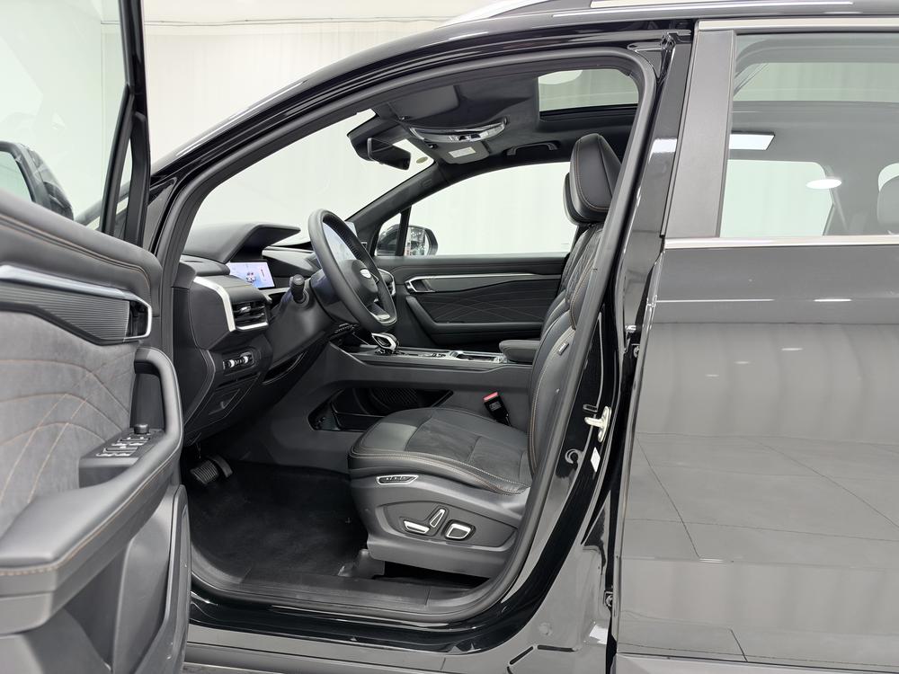 Geely Haoyue L