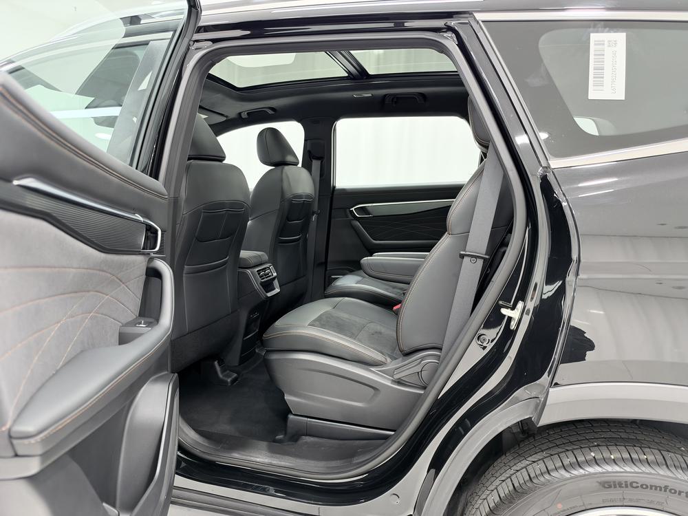 Geely Haoyue L