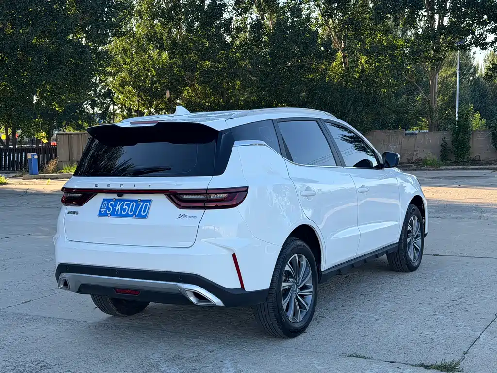 Geely Vision X6