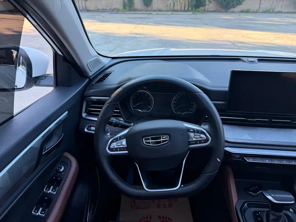 Geely Vision X6