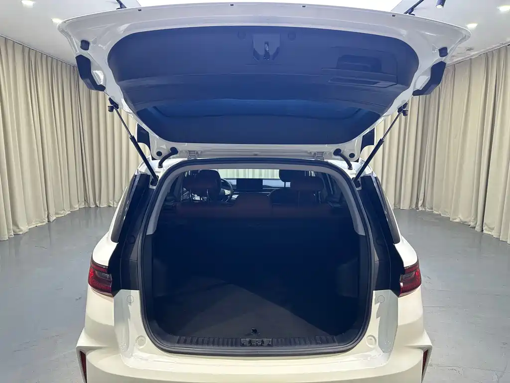 Geely Vision X6