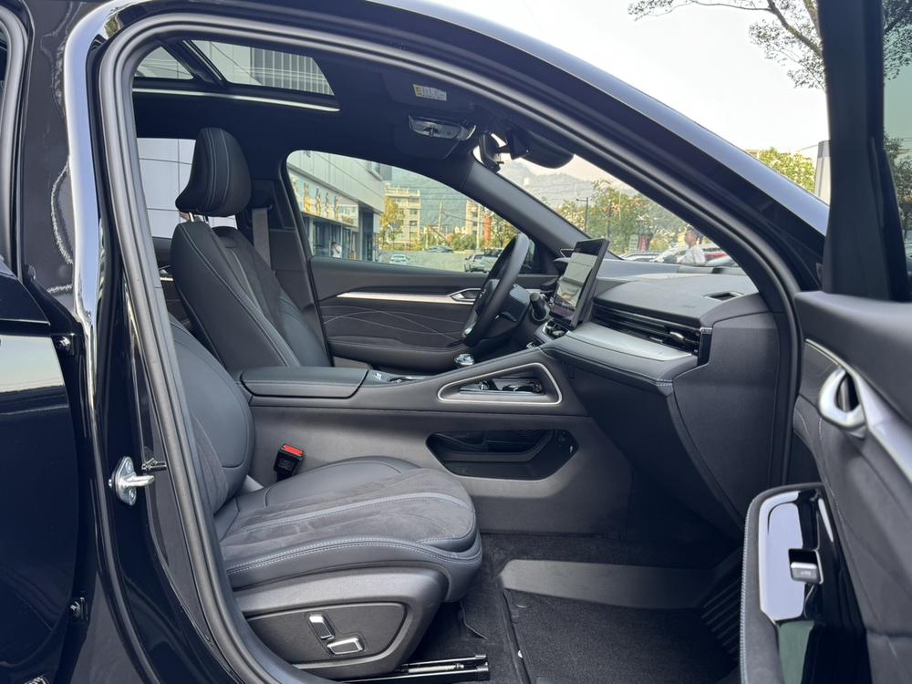 Geely Xingrui