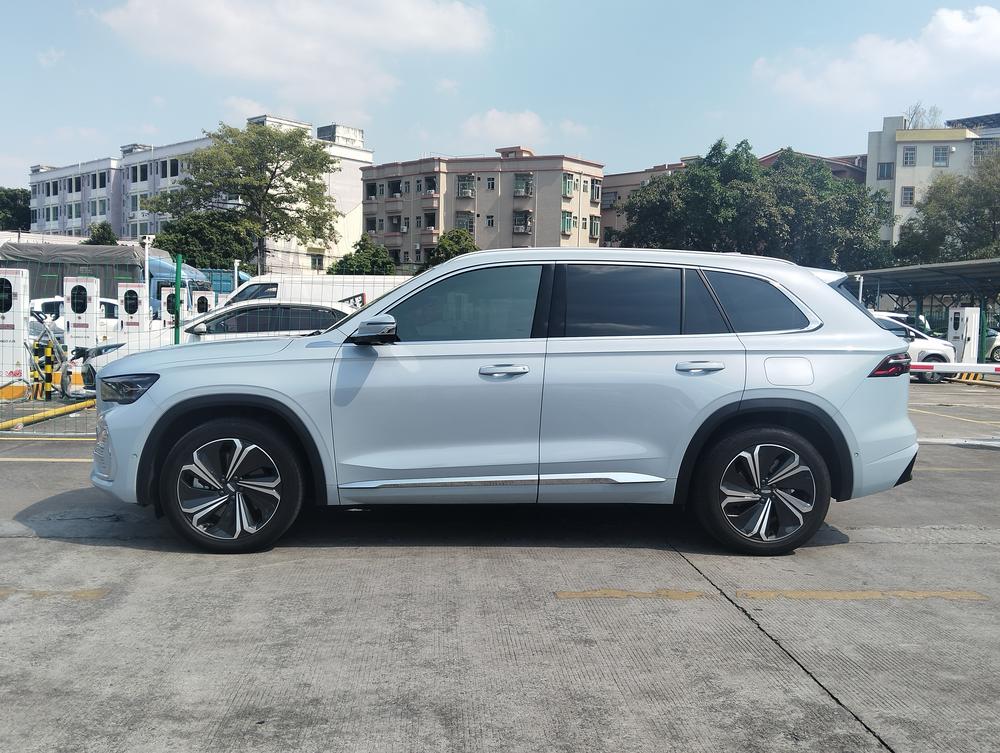 Geely Xingyue L Hi-P