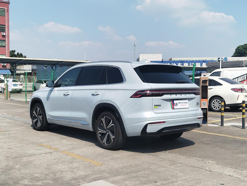 Geely Xingyue L Hi-P