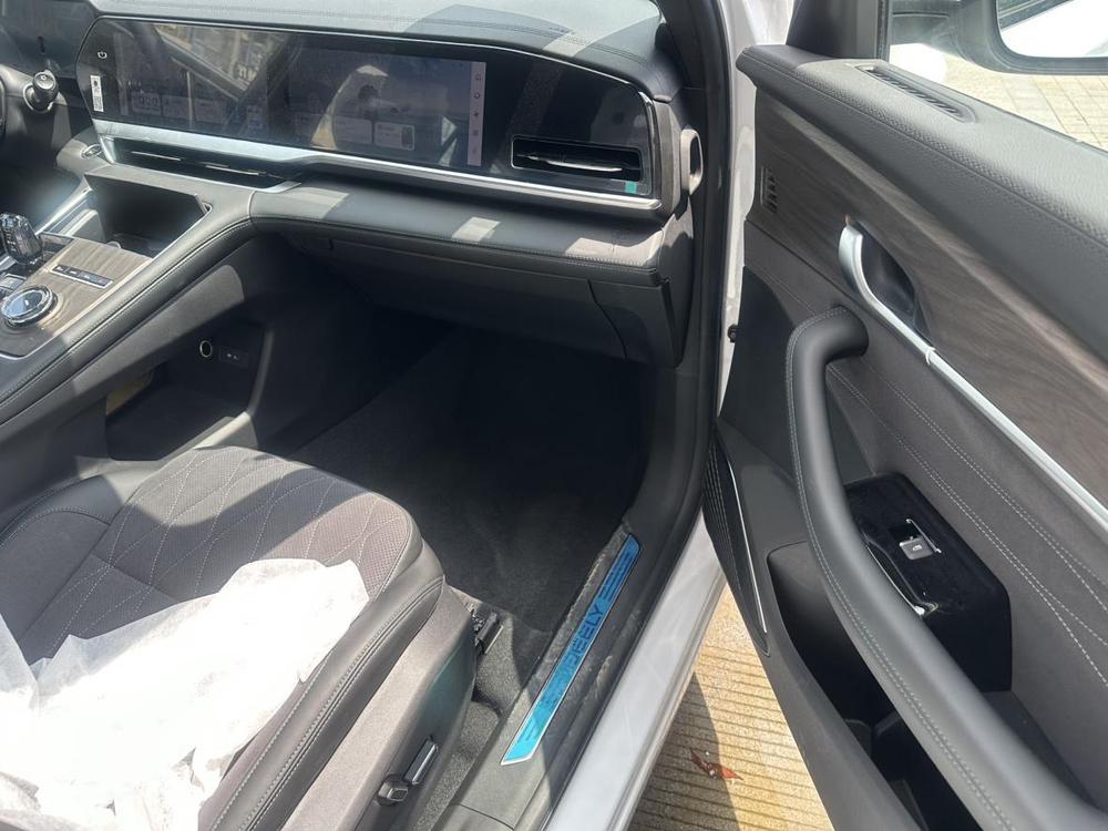 Geely Xingyue L
